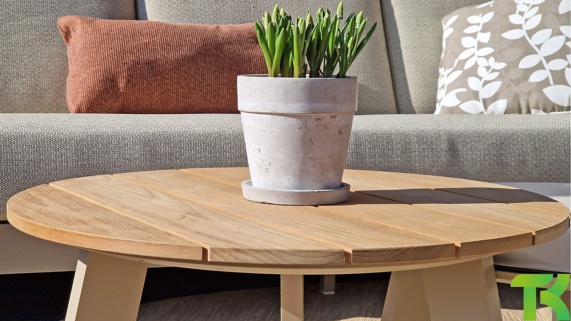 4 Seasons Outdoor Emma coffee table set Latte